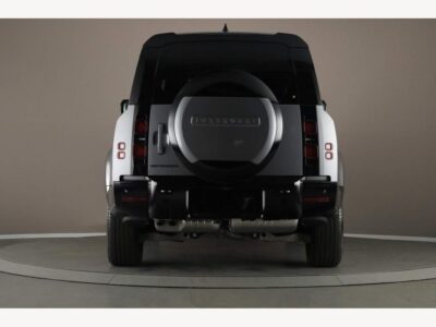 Land Rover Defender 130 3.0 D300 MHEV X-Dynamic SE Auto 4WD Euro 6 (s/s) 5dr