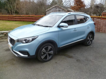 MG ZS EXCLUSIVE EV EXCLUSIVE, MAZ 1018