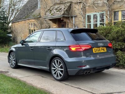 Audi A3 1.5 TFSI CoD 35 Black Edition Sportback 5dr Petrol Manual Euro 6 (s/s) (150 ps) GK68 PMU