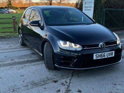 VOLKSWAGEN GOLF R 2.0 TSI R Hatchback 3d 2016/66  SH66 UVR