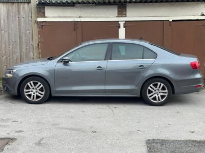 VOLKSWAGEN JETTA SPORT BLUEMOTION T TDISA ENGINE SIZE 1.6 Litres FUEL DIESEL BODY 4 DOOR SALOON TRANSMISSION SEMI AUTO SEATS 5 COLOUR GREY REG DATE 21/10/2011 64900 Miles KV61 BXY