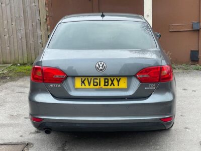 VOLKSWAGEN JETTA SPORT BLUEMOTION T TDISA ENGINE SIZE 1.6 Litres FUEL DIESEL BODY 4 DOOR SALOON TRANSMISSION SEMI AUTO SEATS 5 COLOUR GREY REG DATE 21/10/2011 64900 Miles KV61 BXY