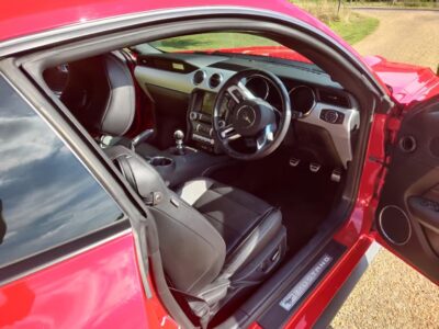 FORD MUSTANG GT ENGINE SIZE 5.0 Litres FUEL PETROL BODY 2 DOOR COUPE TRANSMISSION MANUAL SEATS 4 COLOUR RED REG DATE 02/09/2017 42000 Miles KE67 ERY