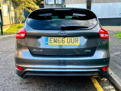 FORD FOCUS ST-LINE EN66 UUR ENGINE SIZE 1.0 Litres FUEL PETROL BODY 5 DOOR HATCHBACK TRANSMISSION MANUAL SEATS 5 COLOUR GREY REG DATE 21/12/2016 72500 Miles EN66UUR