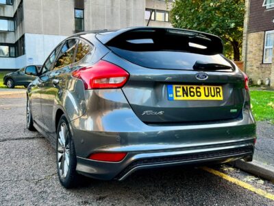 FORD FOCUS ST-LINE EN66 UUR ENGINE SIZE 1.0 Litres FUEL PETROL BODY 5 DOOR HATCHBACK TRANSMISSION MANUAL SEATS 5 COLOUR GREY REG DATE 21/12/2016 72500 Miles EN66UUR