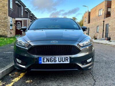 FORD FOCUS ST-LINE EN66 UUR ENGINE SIZE 1.0 Litres FUEL PETROL BODY 5 DOOR HATCHBACK TRANSMISSION MANUAL SEATS 5 COLOUR GREY REG DATE 21/12/2016 72500 Miles EN66UUR