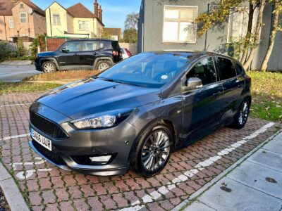 FORD FOCUS ST-LINE EN66 UUR ENGINE SIZE 1.0 Litres FUEL PETROL BODY 5 DOOR HATCHBACK TRANSMISSION MANUAL SEATS 5 COLOUR GREY REG DATE 21/12/2016 72500 Miles EN66UUR