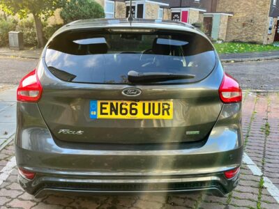 FORD FOCUS ST-LINE EN66 UUR ENGINE SIZE 1.0 Litres FUEL PETROL BODY 5 DOOR HATCHBACK TRANSMISSION MANUAL SEATS 5 COLOUR GREY REG DATE 21/12/2016 72500 Miles EN66UUR