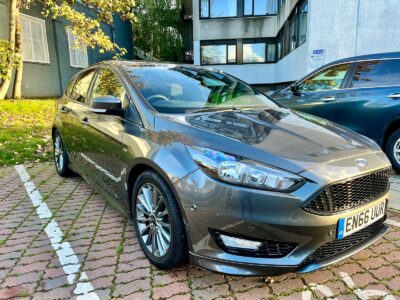 FORD FOCUS ST-LINE EN66 UUR ENGINE SIZE 1.0 Litres FUEL PETROL BODY 5 DOOR HATCHBACK TRANSMISSION MANUAL SEATS 5 COLOUR GREY REG DATE 21/12/2016 72500 Miles EN66UUR