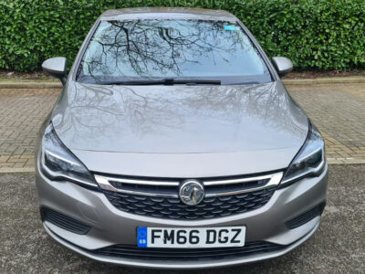 VAUXHALL ASTRA TECH LINE CDTI ENGINE SIZE 1.6 Litres FUEL DIESEL BODY 5 DOOR HATCHBACK TRANSMISSION MANUAL SEATS 5 COLOUR GREY REG DATE 21/02/2017 54900 miles FM66 DGZ