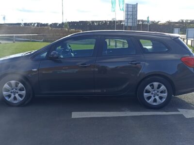 VAUXHALL ASTRA 1.6 DIESEL DESIGN ECO FLEX 2015 (EU65 CZV)