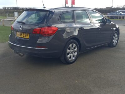 VAUXHALL ASTRA 1.6 DIESEL DESIGN ECO FLEX 2015 (EU65 CZV)