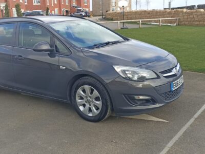 VAUXHALL ASTRA 1.6 DIESEL DESIGN ECO FLEX 2015 (EU65 CZV)