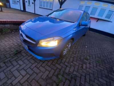 MERCEDES-BENZ A180 BLUEEFFICIENCY SE CDI A ENGINE SIZE1.5 Litres FUEL DIESEL BODY 5 DOOR HATCHBACK TRANSMISSION AUTOMATIC SEATS 5 COLOUR BLUE REG DATE 11/05/2015  49,500 Miles   KP15 XXJ