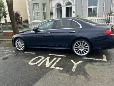 MERCEDES-BENZ MODEL E 220 D AMG LINE PREM 4MATIC A ENGINE CC 1950 cc ENGINE SIZE 2.0 Litres FUEL DIESEL BODY 4 DOOR SALOON TRANSMISSION AUTOMATIC SEATS 5 COLOUR BLUE REG DATE 30/05/2018 42,450 miles KR18 OYL