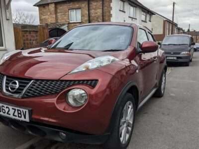 NISSAN JUKE TEKNA CVT ENGINE SIZE 1.6 Litres FUEL PETROL BODY 5 DOOR HATCHBACK TRANSMISSION CVT SEATS 5 COLOUR RED REG DATE 31/01/2013 68,265 Miles  LD62 ZBV