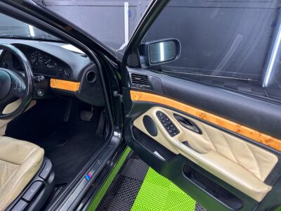 BMW 530i Champagne Edition 2 (2003) – LL030PM –