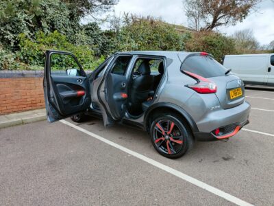 NISSAN MODEL JUKE TEKNA CVT ENGINE CC 1598 cc ENGINE SIZE 1.6 Litres FUEL PETROL BODY 5 DOOR HATCHBACK TRANSMISSION CVT SEATS 5 COLOUR GREY REG DATE 22/12/2018 32,345 miles LV68GXS