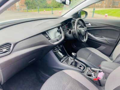 VAUXHALL GRANDLAND X SPORT NAV T D SS ENGINE SIZE 1.6 Litres FUEL DIESEL BODY 5 DOOR HATCHBACK TRANSMISSION MANUAL SEATS 5 COLOUR WHITE REG DATE 31/07/2018 80521 Miles DY18 MVR