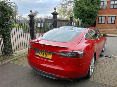 TESLA MODEL S FUEL ELECTRIC BODY 5 DOOR HATCHBACK TRANSMISSION AUTOMATIC SEATS 5 COLOUR RED REG DATE 30/09/2014 105000 miles RK64UYT