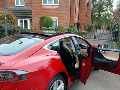 TESLA MODEL S FUEL ELECTRIC BODY 5 DOOR HATCHBACK TRANSMISSION AUTOMATIC SEATS 5 COLOUR RED REG DATE 30/09/2014 105000 miles RK64UYT