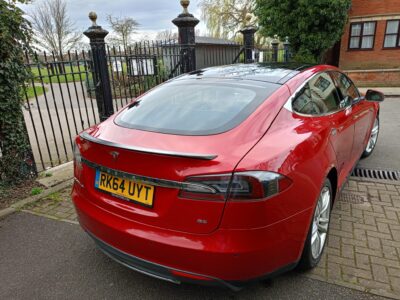 TESLA MODEL S FUEL ELECTRIC BODY 5 DOOR HATCHBACK TRANSMISSION AUTOMATIC SEATS 5 COLOUR RED REG DATE 30/09/2014 105000 miles RK64UYT