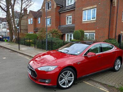 TESLA MODEL S FUEL ELECTRIC BODY 5 DOOR HATCHBACK TRANSMISSION AUTOMATIC SEATS 5 COLOUR RED REG DATE 30/09/2014 105000 miles RK64UYT