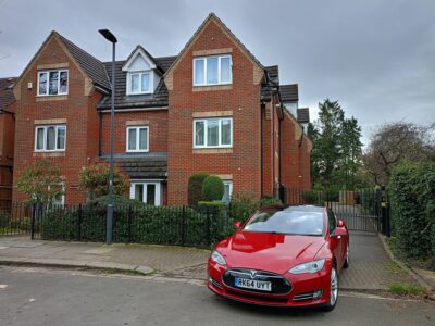 TESLA MODEL S FUEL ELECTRIC BODY 5 DOOR HATCHBACK TRANSMISSION AUTOMATIC SEATS 5 COLOUR RED REG DATE 30/09/2014 105000 miles RK64UYT