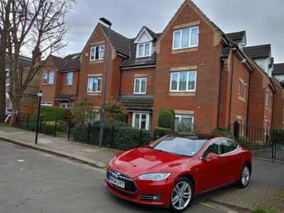 TESLA MODEL S FUEL ELECTRIC BODY 5 DOOR HATCHBACK TRANSMISSION AUTOMATIC SEATS 5 COLOUR RED REG DATE 30/09/2014 105000 miles RK64UYT