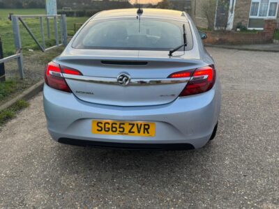 VAUXHALL MODEL INSIGNIA ELITE CDTI ECOFLEX SS ENGINE CC1 598 cc ENGINE SIZE 1.6 Litres FUEL DIESEL BODY 5 DOOR HATCHBACK TRANSMISSION MANUAL SEATS 5 COLOUR SILVER REG DATE 07/10/2015 76,000 miles SG65 ZVR