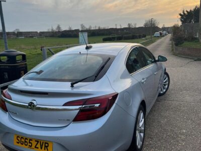 VAUXHALL MODEL INSIGNIA ELITE CDTI ECOFLEX SS ENGINE CC1 598 cc ENGINE SIZE 1.6 Litres FUEL DIESEL BODY 5 DOOR HATCHBACK TRANSMISSION MANUAL SEATS 5 COLOUR SILVER REG DATE 07/10/2015 76,000 miles SG65 ZVR