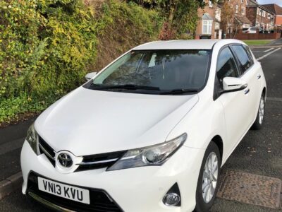 TOYOTA MODEL AURIS ICON VALVE MATIC ENGINE SIZE 1.6 Litres FUEL PETROL BODY 5 DOOR HATCHBACK TRANSMISSION MANUAL SEATS 5 COLOUR WHITE REG DATE 31/05/2013 Mileage 70000 VN13 KVU