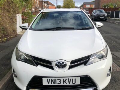 TOYOTA MODEL AURIS ICON VALVE MATIC ENGINE SIZE 1.6 Litres FUEL PETROL BODY 5 DOOR HATCHBACK TRANSMISSION MANUAL SEATS 5 COLOUR WHITE REG DATE 31/05/2013 Mileage 70000 VN13 KVU