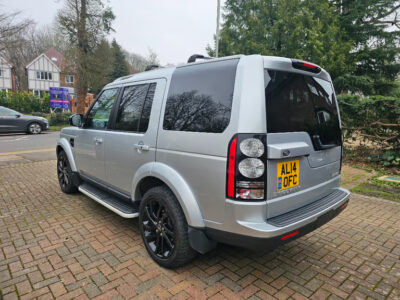 LAND ROVER DISCOVERY LANDMARK SDV6 AUTO ENGINE SIZE 3.0 Litres FUEL DIESEL BODY 5 DOOR ESTATE TRANSMISSION AUTOMATIC SEATS 7 COLOUR SILVER REG DATE 30/09/2016  95080 Miles YC66 UAL