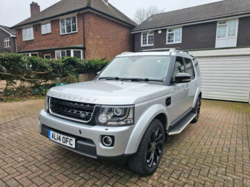 LAND ROVER DISCOVERY LANDMARK SDV6 AUTO ENGINE SIZE 3.0 Litres FUEL DIESEL BODY 5 DOOR ESTATE TRANSMISSION AUTOMATIC SEATS 7 COLOUR SILVER REG DATE 30/09/2016  95080 Miles YC66 UAL