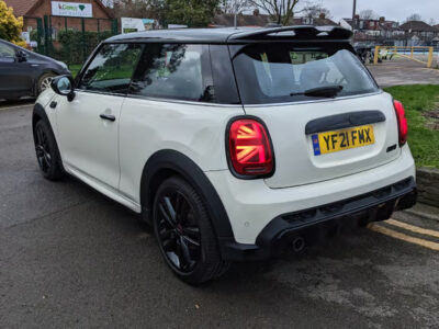 MINI COOPER SPORT AUTO ENGINE SIZE 1.5 Litres FUEL PETROL BODY 3 DOOR HATCHBACK TRANSMISSION AUTOMATIC SEATS 4 COLOUR WHITE REG DATE 31/05/2021 21800 miles YF21FMX