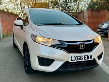 HONDA FUEL HYBRID ELECTRIC BODY DOOR COLOUR WHITE REG DATE 01/11/2023 42650 miles LX66 EWW