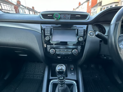 Nissan Qashqai NCONNECTA EY68 UCO