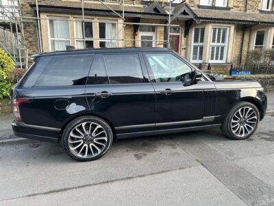 LAND ROVER RANGE ROVER VOGUE SE TDV6 AUTO ENGINE SIZE 3.0 Litres FUEL DIESEL BODY 5 DOOR ESTATE TRANSMISSION AUTOMATIC SEATS 5 COLOUR BLACK REG DATE 29/03/2018 74000 Miles FX18 XLV