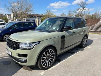 LAND ROVER RANGE ROVER VOGUE SE TDV6 AUTO ENGINE SIZE 3.0 Litres FUEL DIESEL BODY 5 DOOR ESTATE TRANSMISSION AUTOMATIC SEATS 5 COLOUR BLACK REG DATE 29/03/2018 74000 Miles FX18 XLV