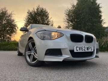 BMW MODEL 116D SPORT AUTO ENGINE SIZE 2.0 Litres FUEL DIESEL BODY 5 DOOR HATCHBACK TRANSMISSION AUTOMATIC SEATS 5 COLOUR SILVER REG DATE 27/09/2012 76,800 Miles CV62 WFS