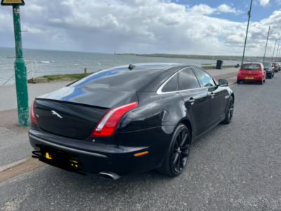 JAGUAR XJ PORTFOLIO V6 D AUTO ENGINE SIZE 3.0 Litres FUEL DIESEL BODY 4 DOOR SALOON TRANSMISSION AUTOMATIC SEATS 5 COLOUR BLACK REG DATE 21/09/2012 79240 Miles VK62 FWN