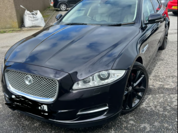 JAGUAR XJ PORTFOLIO V6 D AUTO ENGINE SIZE 3.0 Litres FUEL DIESEL BODY 4 DOOR SALOON TRANSMISSION AUTOMATIC SEATS 5 COLOUR BLACK REG DATE 21/09/2012 79240 Miles VK62 FWN