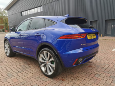 JAGUAR E-PACE R-DYNAMIC I AWD AUTO ENGINE SIZE 2.0 Litres FUEL PETROL BODY 5 DOOR ESTATE TRANSMISSION AUTOMATIC SEATS 5 COLOUR BLUE REG DATE 30/03/2018 26300 Miles YK18 UWY