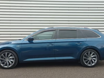 SKODA SUPERB LAURIN &KLEMENT TSI S-A  ENGINE SIZE 2.0 Litres FUEL PETROL BODY 5 DOOR ESTATE TRANSMISSION SEMI AUTO SEATS 5 COLOUR BLUE REG DATE 30/06/2017 57000 Miles BL17 TCX