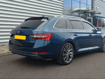 SKODA SUPERB LAURIN &KLEMENT TSI S-A  ENGINE SIZE 2.0 Litres FUEL PETROL BODY 5 DOOR ESTATE TRANSMISSION SEMI AUTO SEATS 5 COLOUR BLUE REG DATE 30/06/2017 57000 Miles BL17 TCX