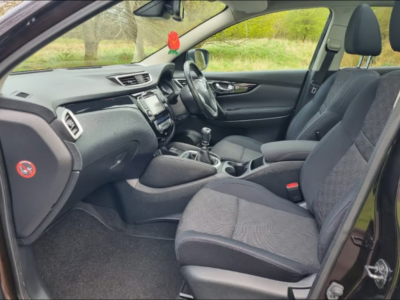 NISSAN QASHQAI ACENTA PREMIUM DCI ENGINE SIZE 1.5 Litres FUEL DIESEL BODY 5 DOOR HATCH BACK TRANSMISSION MANUAL SEATS 5 COLOUR BLACK REG DATE 23/06/2014 74177 Miles KW14 XRJ