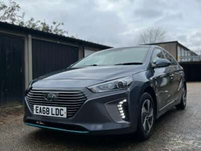 HYUNDAI IONIQ SE HEV S-A ENGINE SIZE 1.6 Litres FUEL PETROL/ELECTRIC BOD Y5 DOOR HATCHBACK TRANSMISSION SEMI AUTO SEATS 5 COLOUR GREY REG DATE 27/09/2018 EA68 LDC