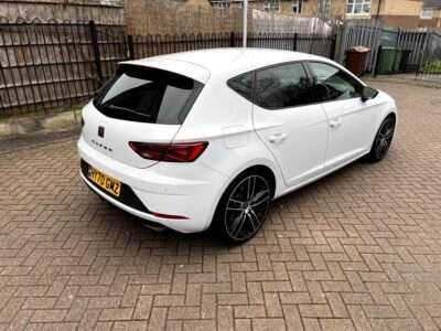 SEAT LEON CUPRA 290 TSI S-A ENGINE SIZE 2.0 Litres FUEL PETROL BODY 5 DOOR HATCHBACK TRANSMISSION SEMI AUTO SEATS 5 COLOUR WHITE REG DATE 11/09/2020 38600 Miles HY70 GMZ