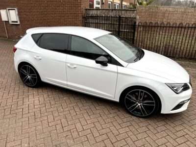 SEAT LEON CUPRA 290 TSI S-A ENGINE SIZE 2.0 Litres FUEL PETROL BODY 5 DOOR HATCHBACK TRANSMISSION SEMI AUTO SEATS 5 COLOUR WHITE REG DATE 11/09/2020 38600 Miles HY70 GMZ